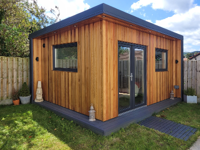 Garden Office & Private Consulting Space 1-1
